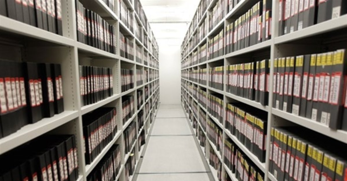 SGK’nin İzmir arşivi dijitale aktarılıyor