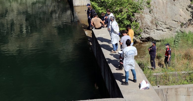 Aydın’da yüzmek için gölete giren 4 gençten biri boğuldu