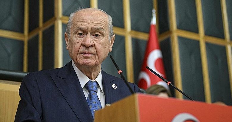 ‘HDP kostüm değiştiriyor peki AYM ne yapıyor?’