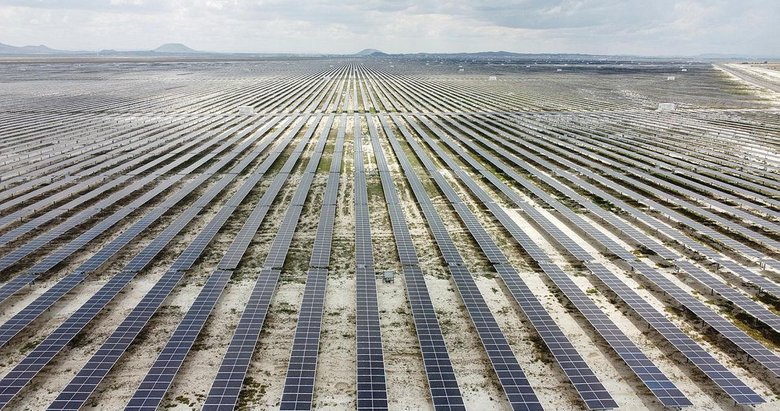 Tek yatırımcılı en büyük santral Karapınar GES! Havadan böyle görüntülendi