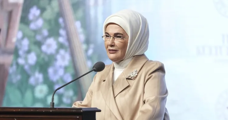 Emine Erdoğan Tıp ve Kültür-Sanat Sempozyumu paylaşımında bulundu!