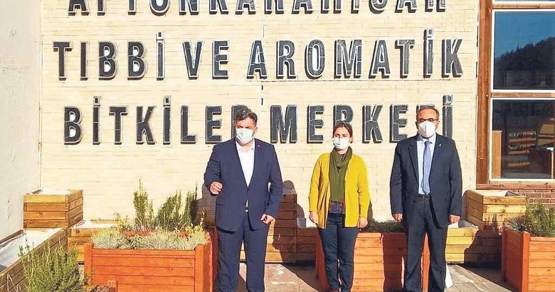 Türk Eczacılar Birliği’nden Kınık OSB’ye yoğun ilgi