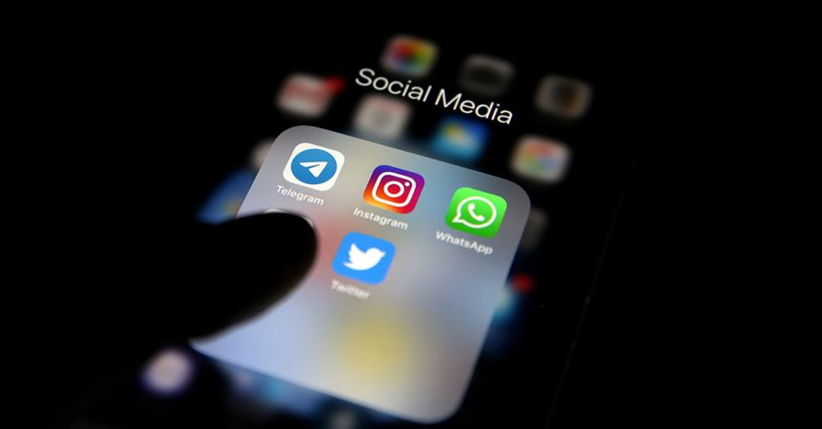 Sosyal medya devlerinin temsilcilik oyunu