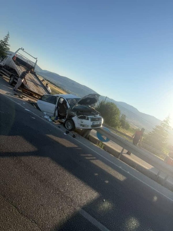 Evlilik iznine çıkan üsteğmen ve eşini trafik kazası ayırdı
