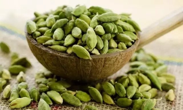 Doğanın yeşil mucizesi kakulenin faydaları nedir? Kakule nasıl tüketilir? Kakulenin zararları var mıdır?