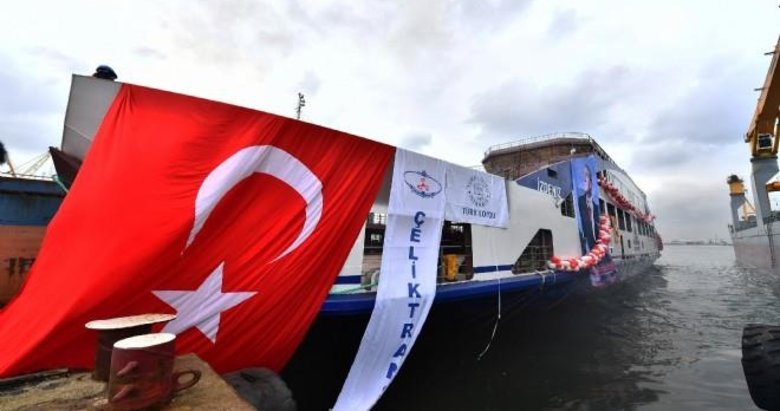 İzmir’in yeni arabalı feribotu suya indi