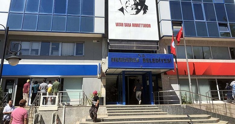 Menderes Belediyesi’nde olay: Belediye başkan yardımcısına makam odasında darp