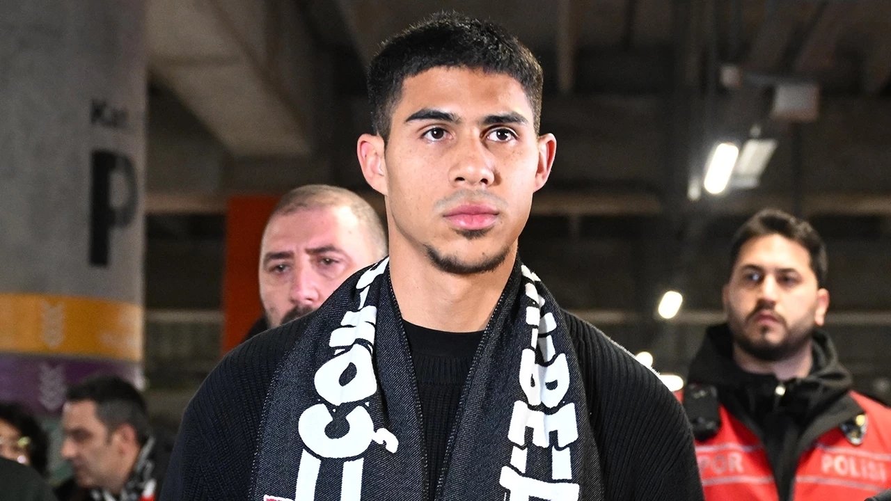 Kaleci Vasquez’i kiraladı