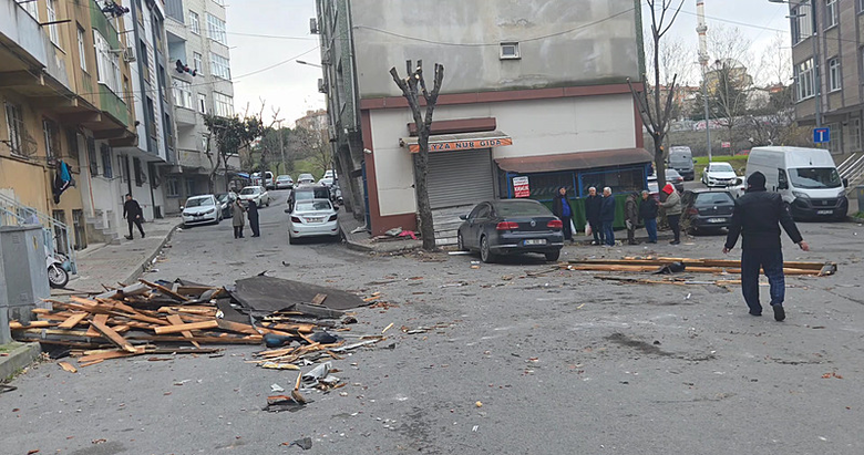 Çatı uçtu 1 kişi yaralandı!