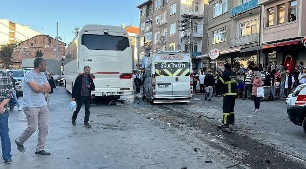 Kütahya'da freni boşalan otobüs dehşet saçtı: 3 yaralı
