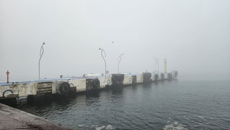 Çanakkale Boğazı’nda sis engeli: Geçişler askıya alındı