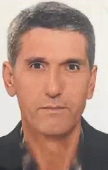 Katledilen kardeşlerine mezar yaptırdı