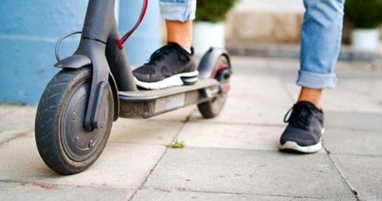 İzmir Valiliği’nden elektrikli scooter kullananlara ceza haberlerine yalanlama