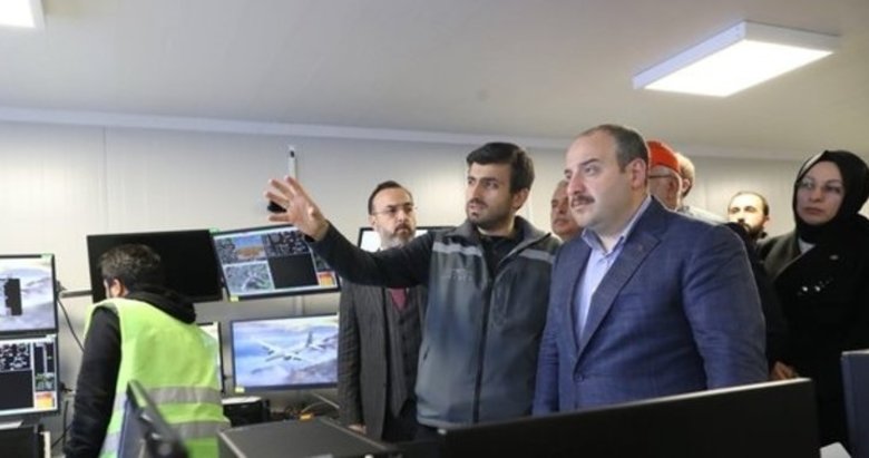 Bakan Varank, Bayraktar AKINCI TİHA’nın saha testlerini inceledi