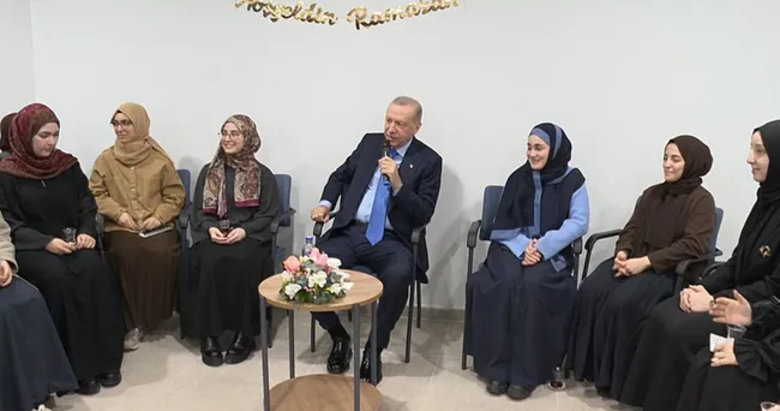 Başkan Erdoğan’dan üniversite öğrencilerine ziyaret!