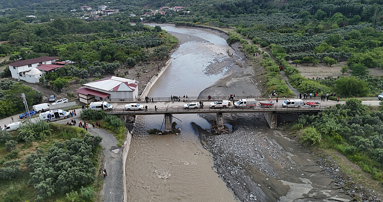 Hatay’da sel faciası: 1 kişi hayatını kaybetti