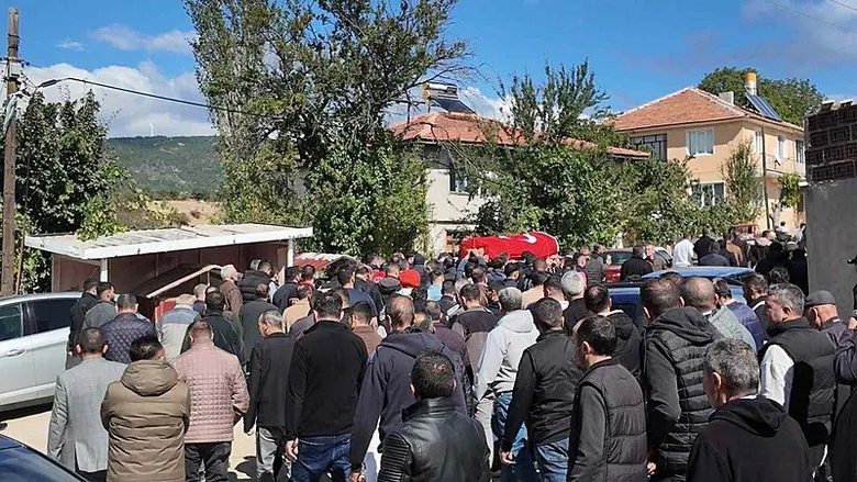 manisa-somadaki-gocukte-yurek-yakan-detay-babasinin-gocukte-kaldigini-kurtarma-calismasina-gidince-ogrendi-1791105619884.jpeg
