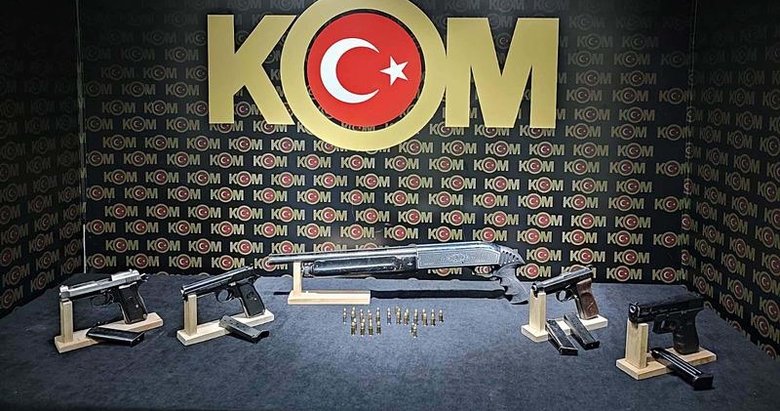 İzmir’de silah kaçakçılarına operasyon: 3 gözaltı