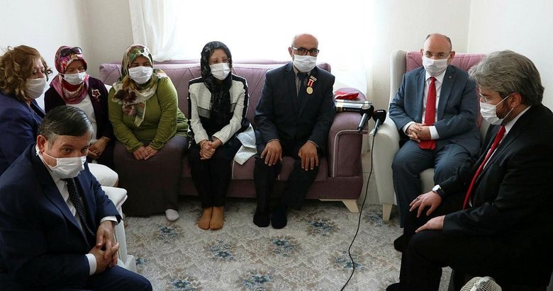 Izmir De 15 Temmuz Da Darp Edilen Muezzin Seladan Ezandan Rahatsiz Olan Vatan Hainleri Bizi Susturmaya Calisti Manisa Haberleri