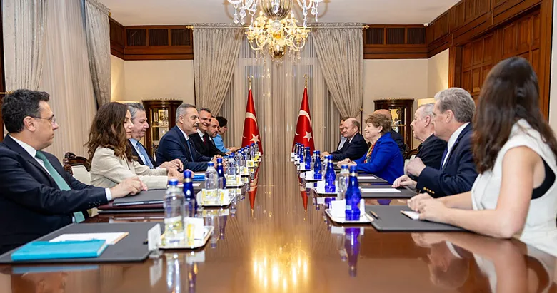Dışişleri Bakanı Fidan, ABD’li senatörleri kabul etti