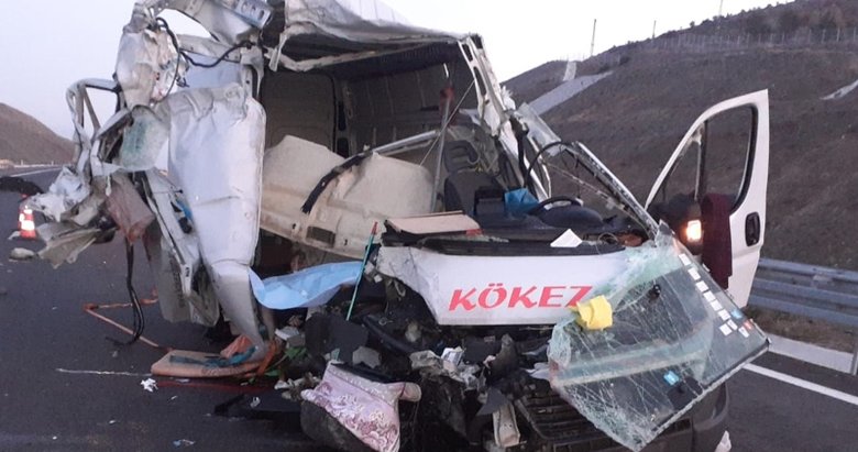 Manisa'da trafik kazası: 1 ölü, 1 yaralı - Manisa Haberleri
