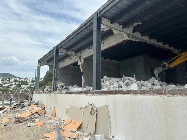 Bodrum sahillerindeki kaçak yapılar tek tek yıkılıyor! Bakanlık harekete geçti