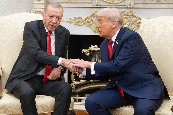 beyaz-sarayda-tarihi-zirve-baskan-erdogan-ve-donald-trump-gorusmesi-basladi-1758817697901.jpeg