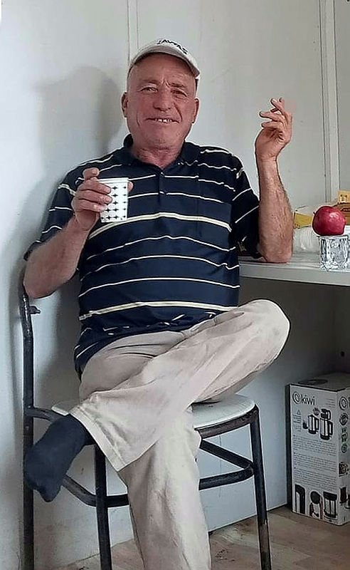 İş arkadaşını öldürüp cep telefonunu eşine hediye etmiş