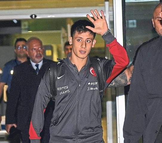 Milliler İzmir’de... Montella’dan 9 Eylül mesajı