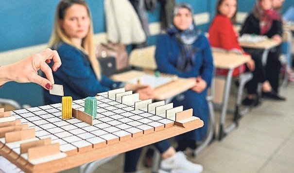 Tireli öğretmene uluslararası ödül