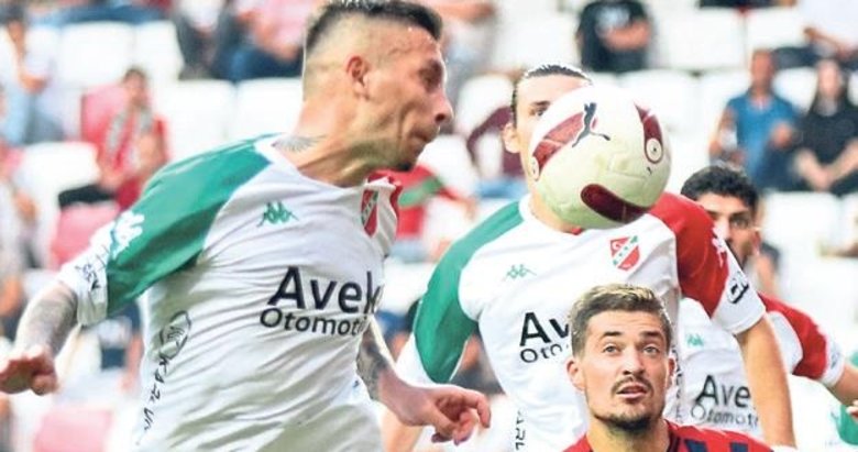 Karşıyaka’da ilk ayrılan Adem