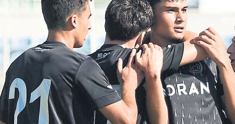 Maç öncesi Cumartesi mesaisi!