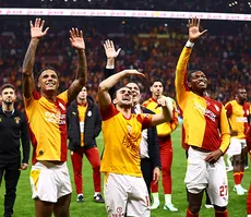 Aslan kükredi Fener’i devirdi