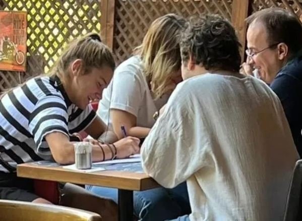 Survivor Nisa Aleyna Tilki’yi sollayarak anlaşmayı kaptı! Reklam yüzü olacak