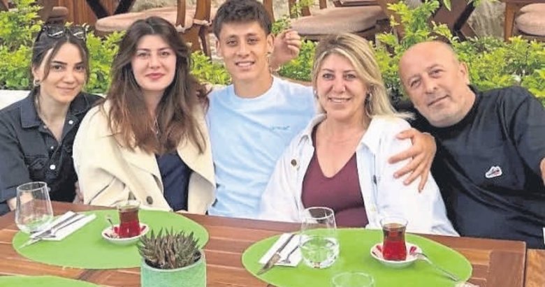 Güler ve ailesi Bodrum’da