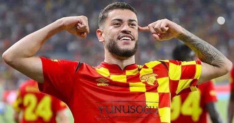 Göztepeli Romulo, adından söz ettirmeye devam ediyor