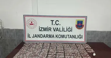 İzmir’de durdurulan araçta 1456 sentetik hap ele geçirildi