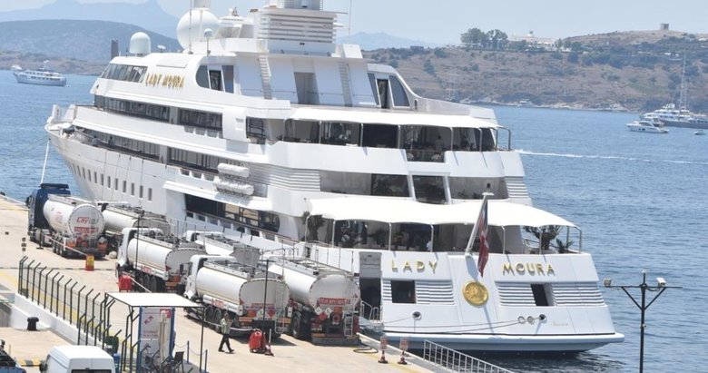Mega yat ‘Lady Moura’ Bodrum’dan 18 milyon liralık yakıt aldı