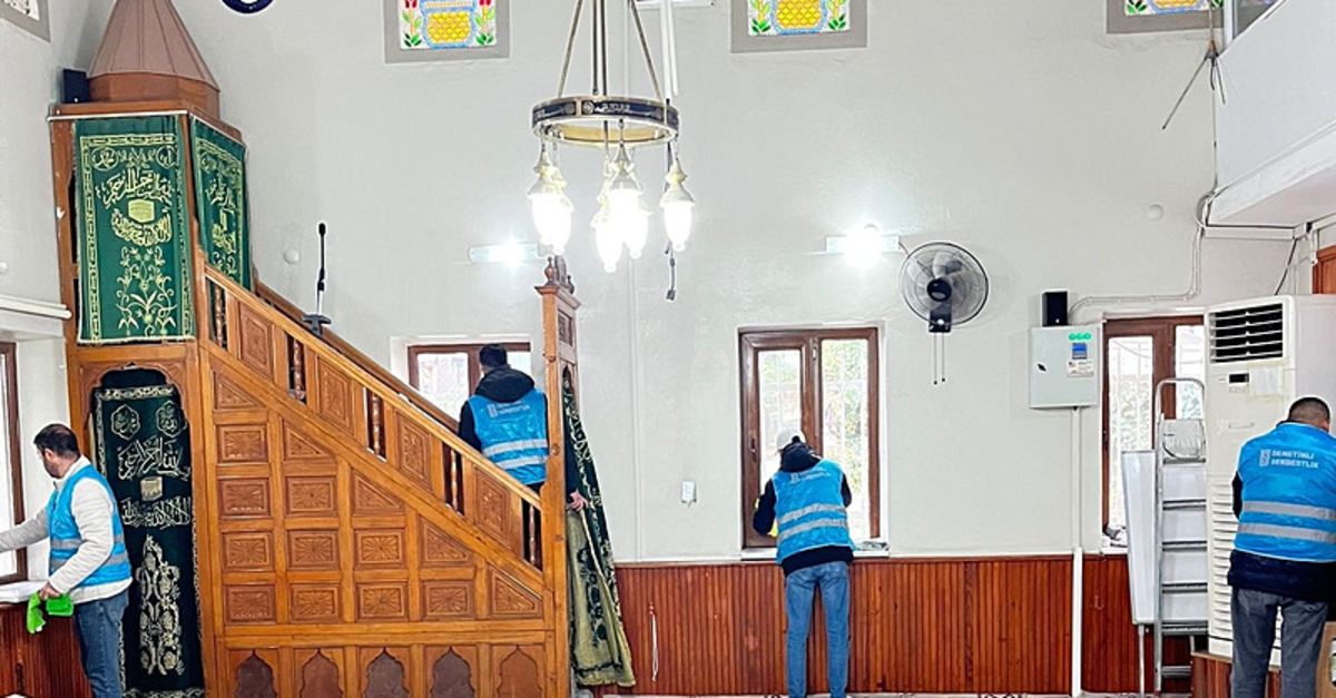 Manisa'da denetimli serbestlik yükümlülerinden örnek davranış!