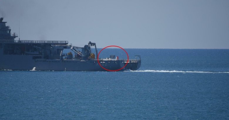 Foça’da düşen askeri uçağın enkazı denizden çıkarıldı