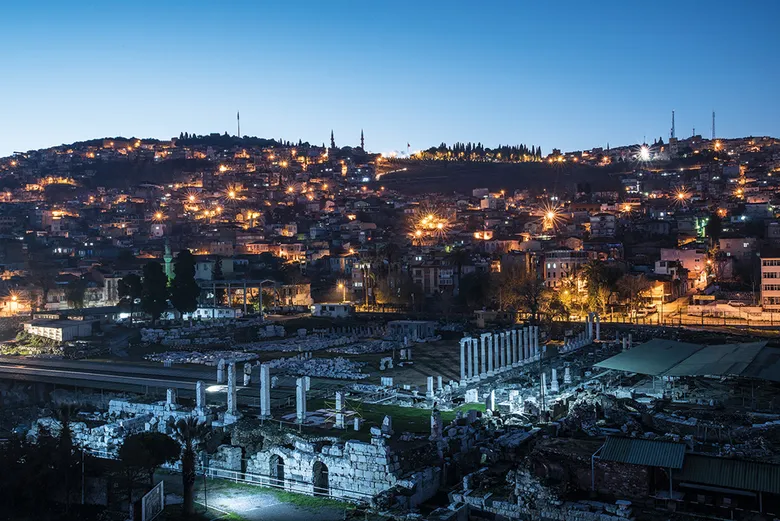 izmirde-8-bin-500-yillik-tarih-yolculugu-bir-gunde-4-farkli-donemi-kesfedin-1792496783302.png