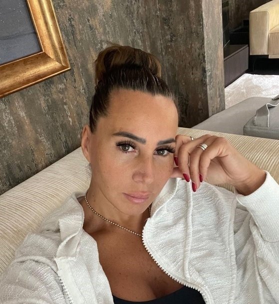 Oryantal Asena’nın acı günü! Gözyaşlarına boğuldu