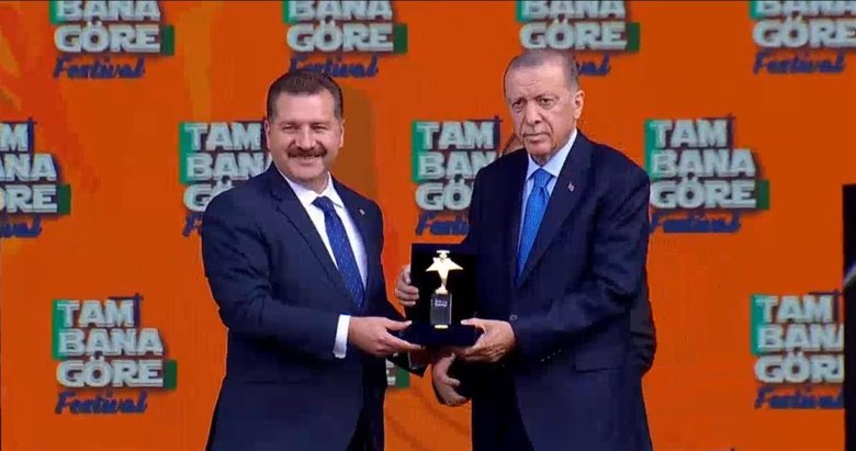 Yücel Yılmaz, Başkan Erdoğan’dan dördüncü ödülünü aldı