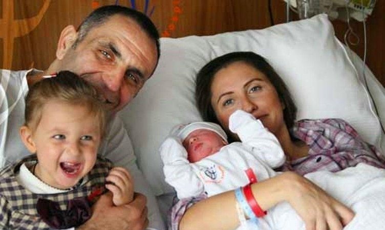 ’Kurtlar Vadisi’nin Memati’si 3.kez baba oldu