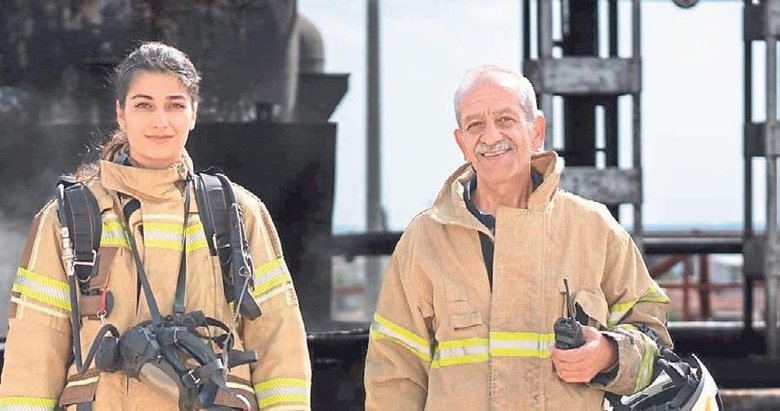 Enkaz altından kurtarılan Simge itfaiyeci oldu
