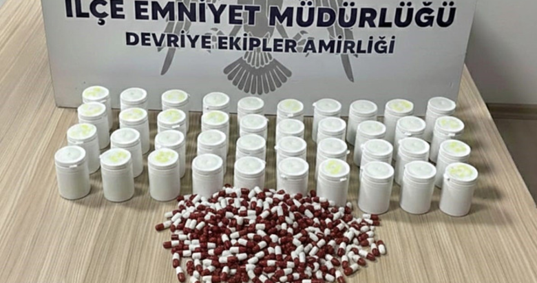 İzmir’de devriye ekipleri göz açtırmıyor! 2 bin uyuşturucu ele geçirildi