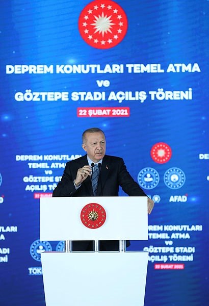Cumhurbaşkanı Erdoğan, video konferans yöntemiyle Gürsel Aksel Stadı’nın açılışına katıldı