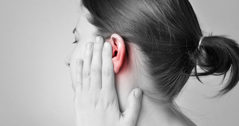 Orta kulakta sıvı birikmesi işitme azlığına neden olabilir