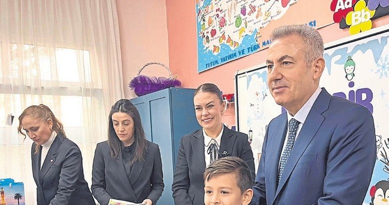 Öğrencilerin karne heyecanı