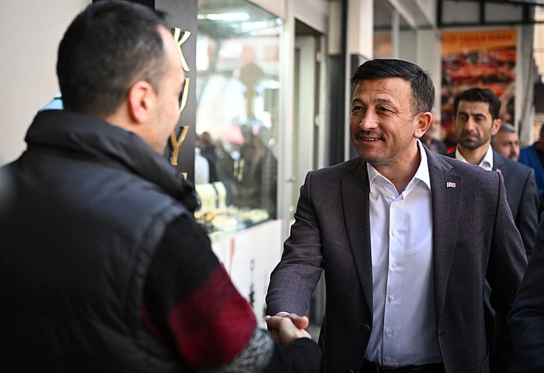 Cumhur İttifakı İzmir adayı Hamza Dağ’dan Özgür Özel’in sözlerine yanıt: Seçim yaklaştıkça sevgisi, muhabbeti, paniği artacak